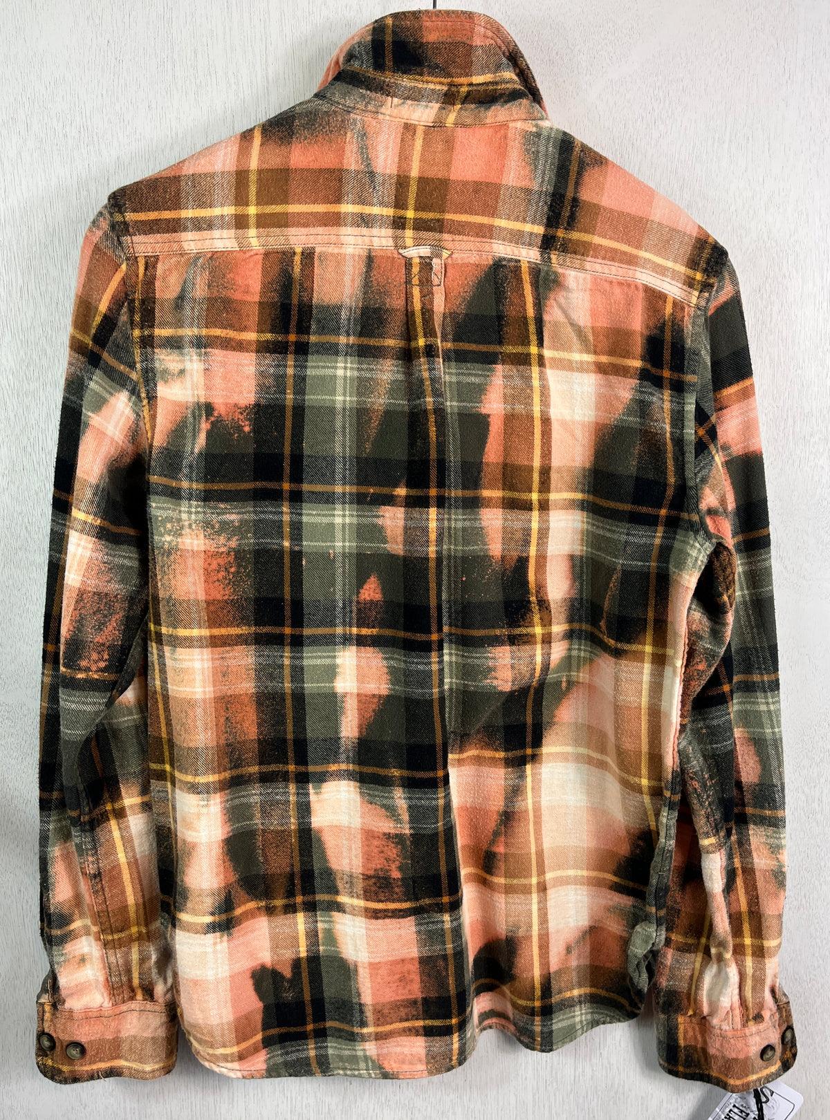 Vintage Army Green, Peach, White and Black Flannel Size Small