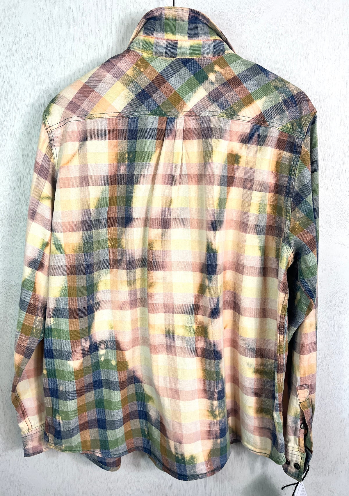 Vintage Pink, Yellow, Cream, Green and Blue Lightweight Flannel Size Large
