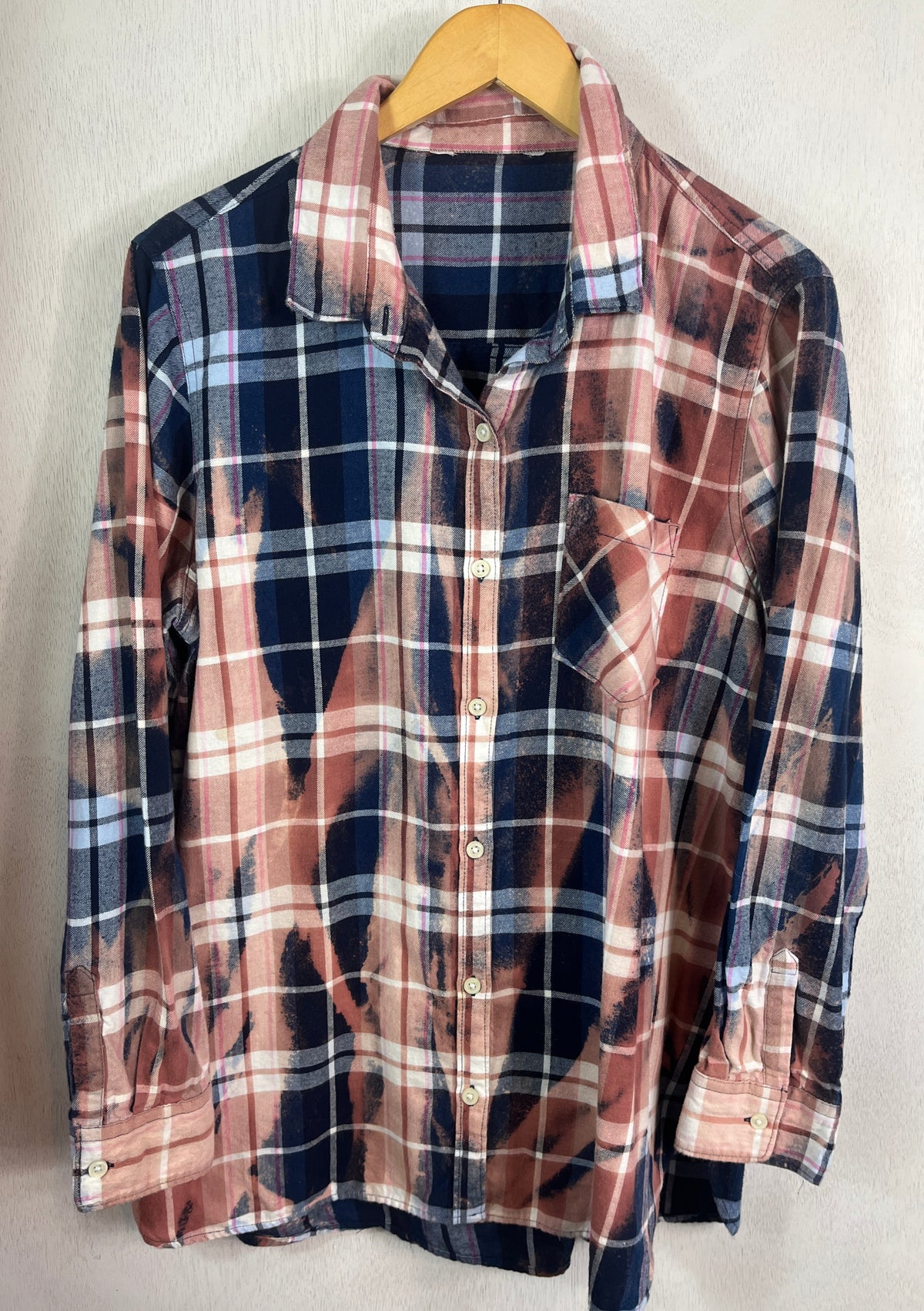 Vintage Navy and Light Blue, Dusty Rose and White Flannel Size Medium