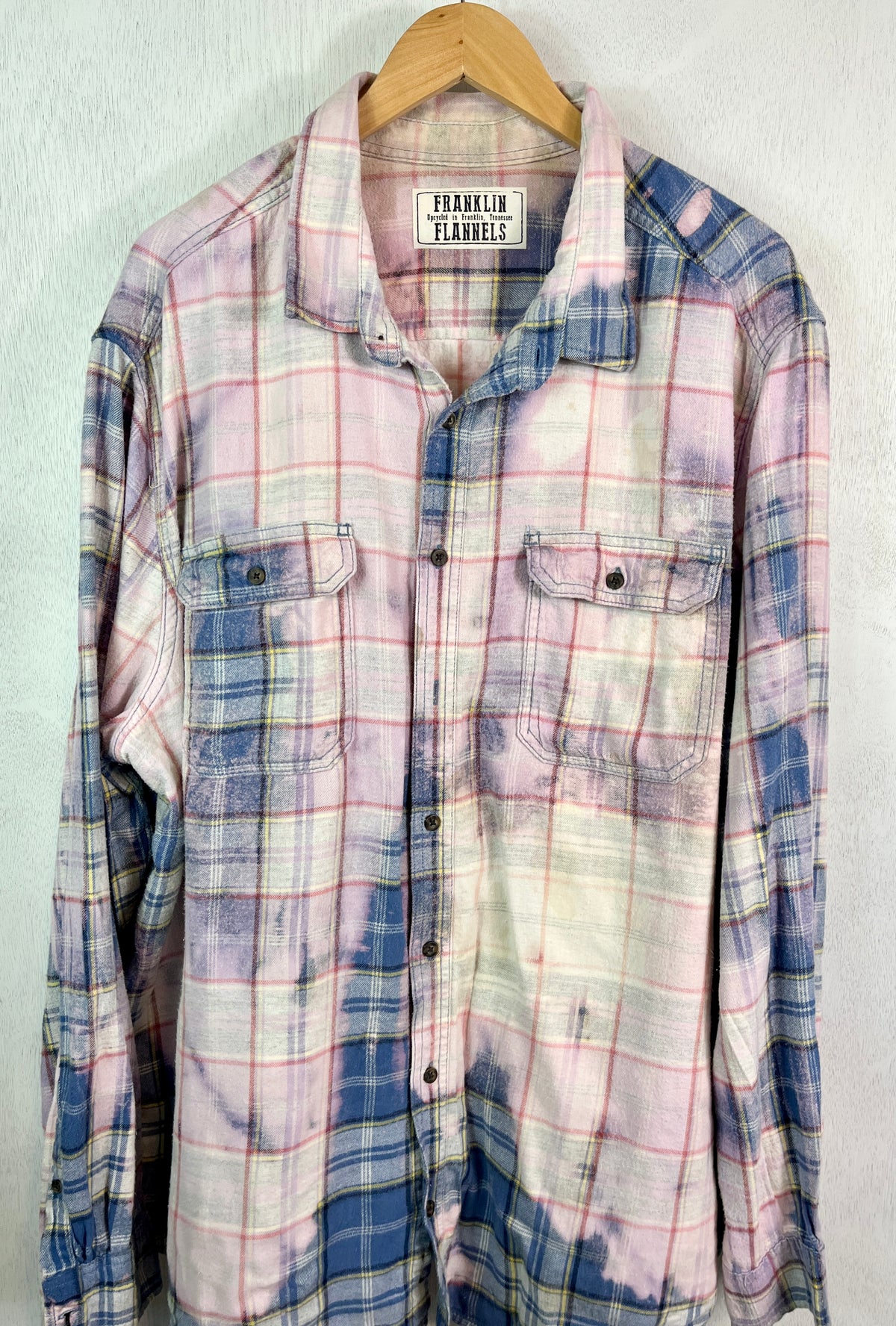 Vintage Pink, Lilac, Blue and White Flannel Size XL Tall