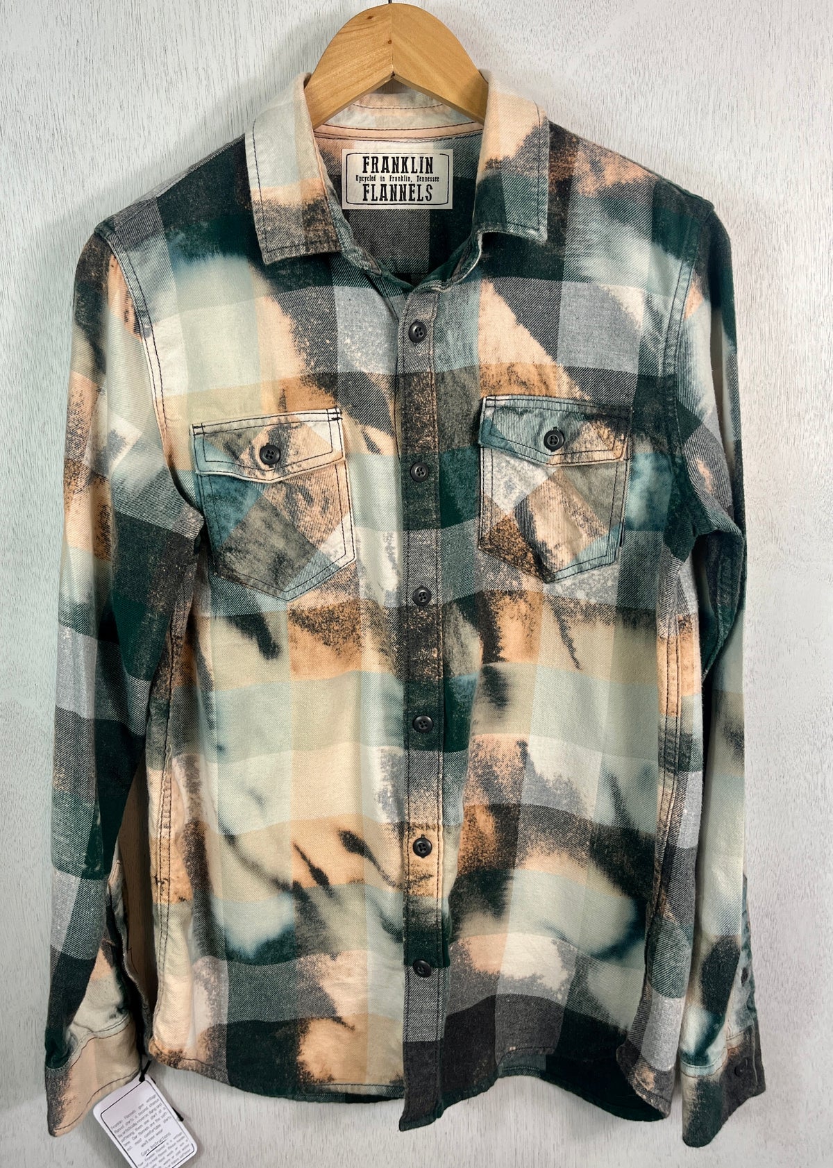 Vintage Green, Seafoam Green, Black and Gold Flannel Size Small