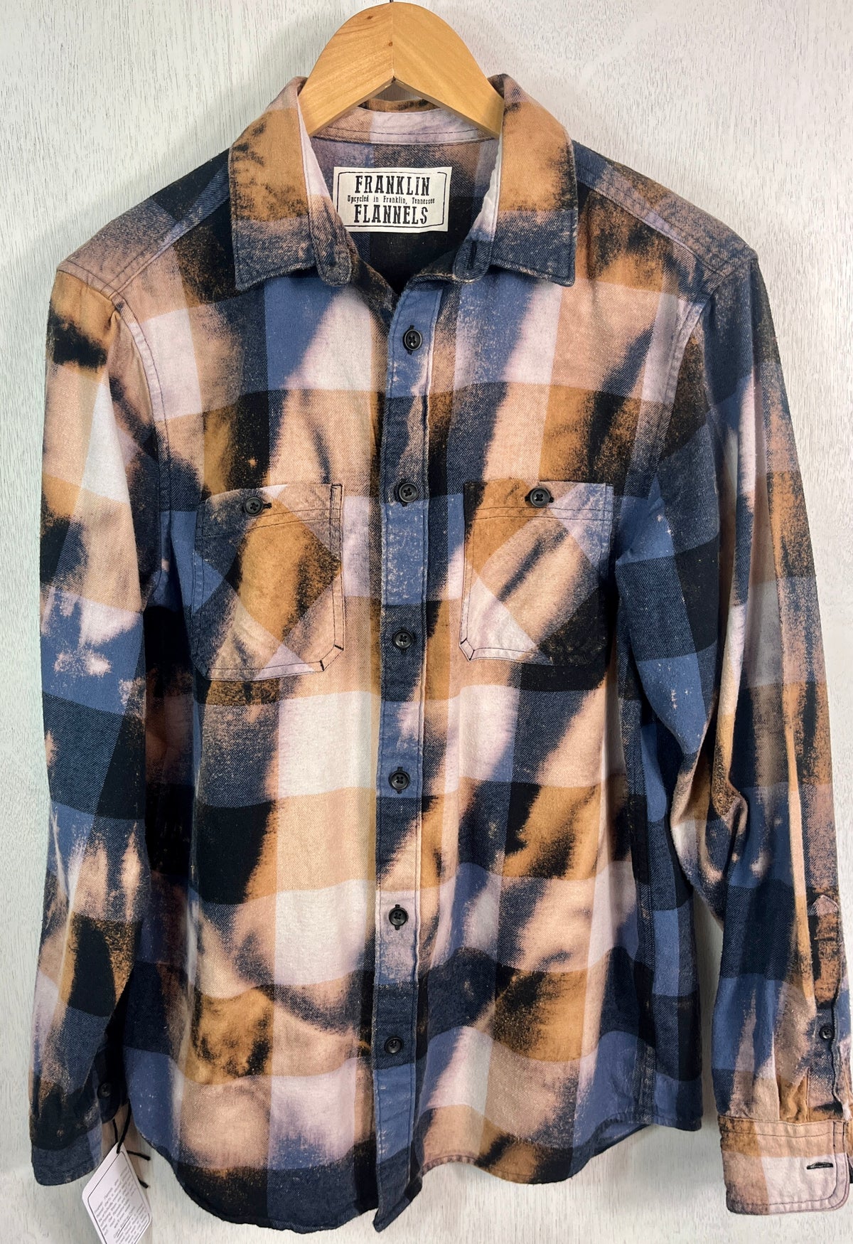Vintage Blue, Navy, Gold and Pale Pink Flannel Size Medium