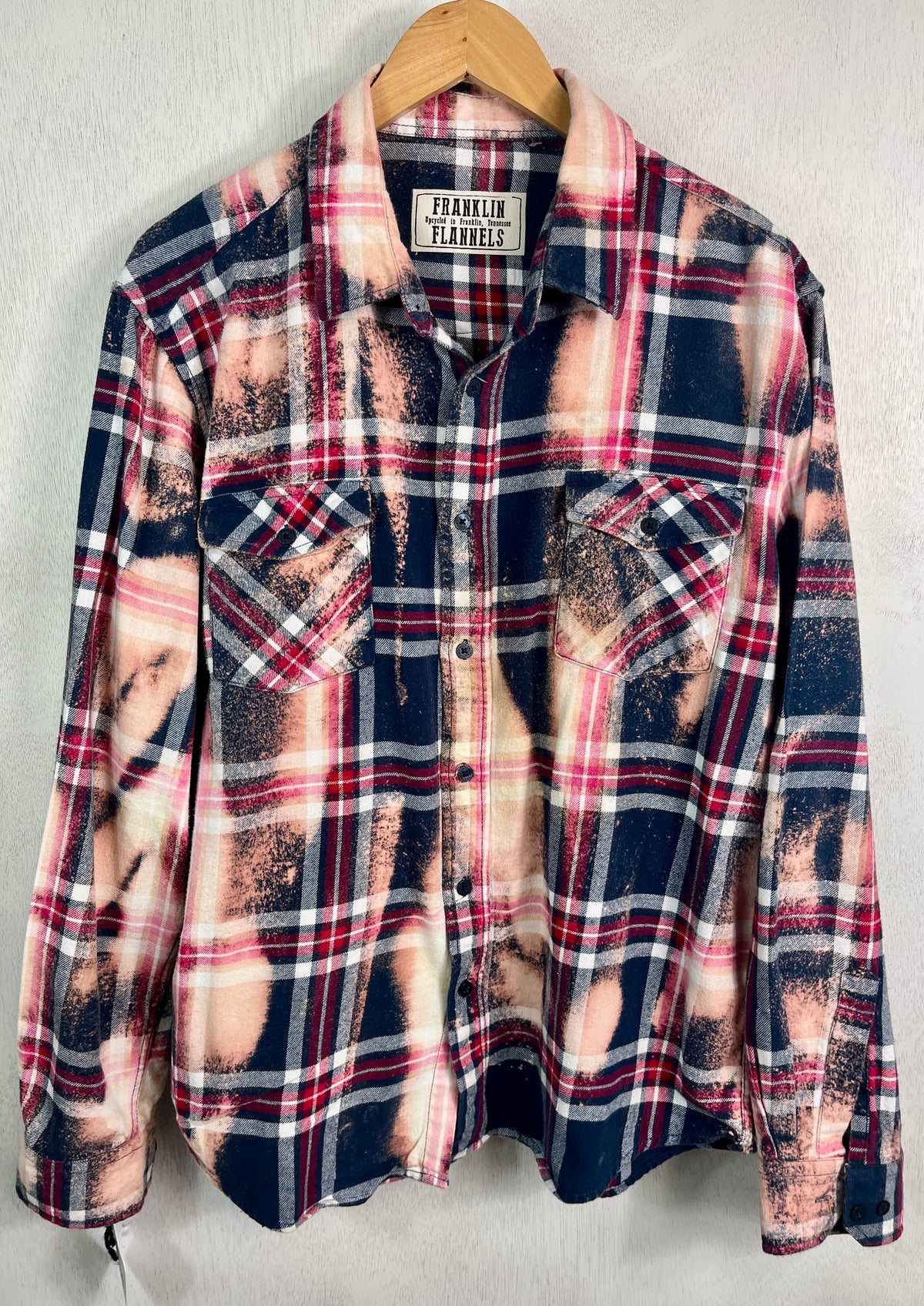 Vintage Navy Blue, Pink, White and Red Flannel Size Large