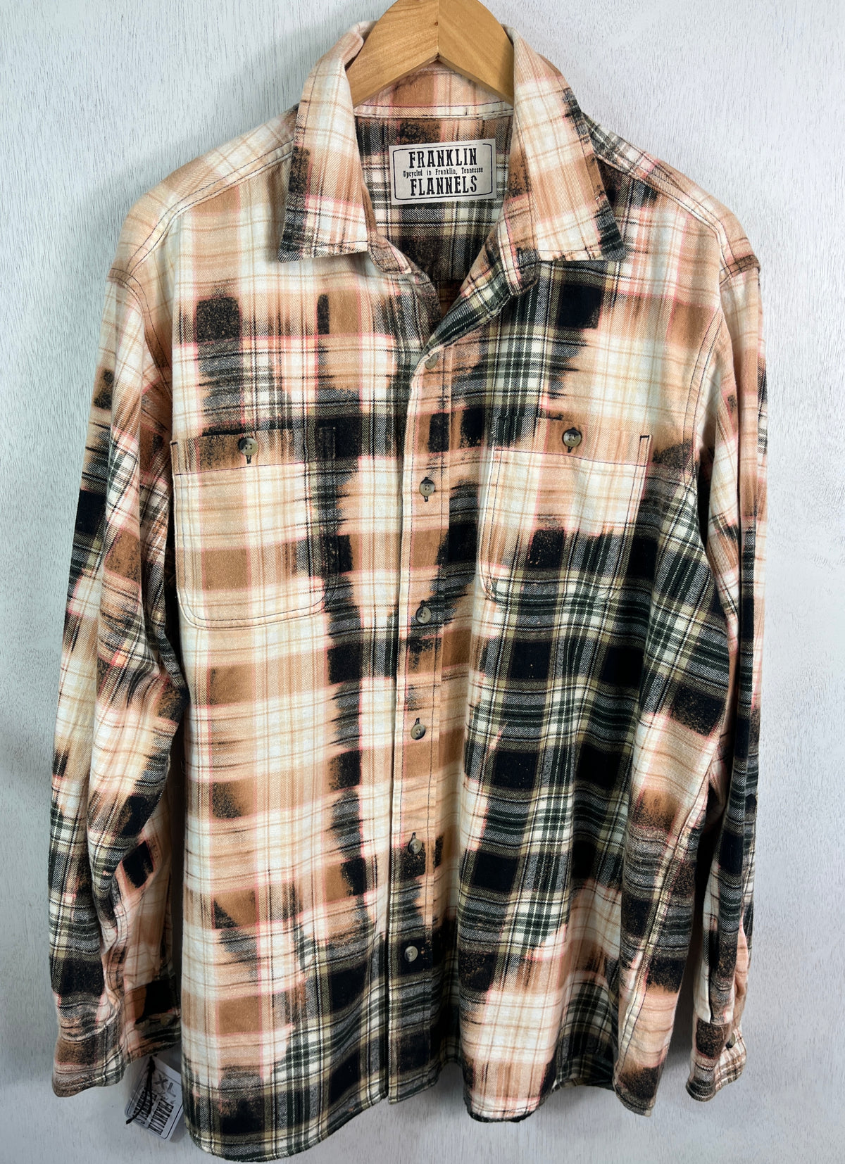 Vintage Black, Army Green, White and Beige Flannel Size XL