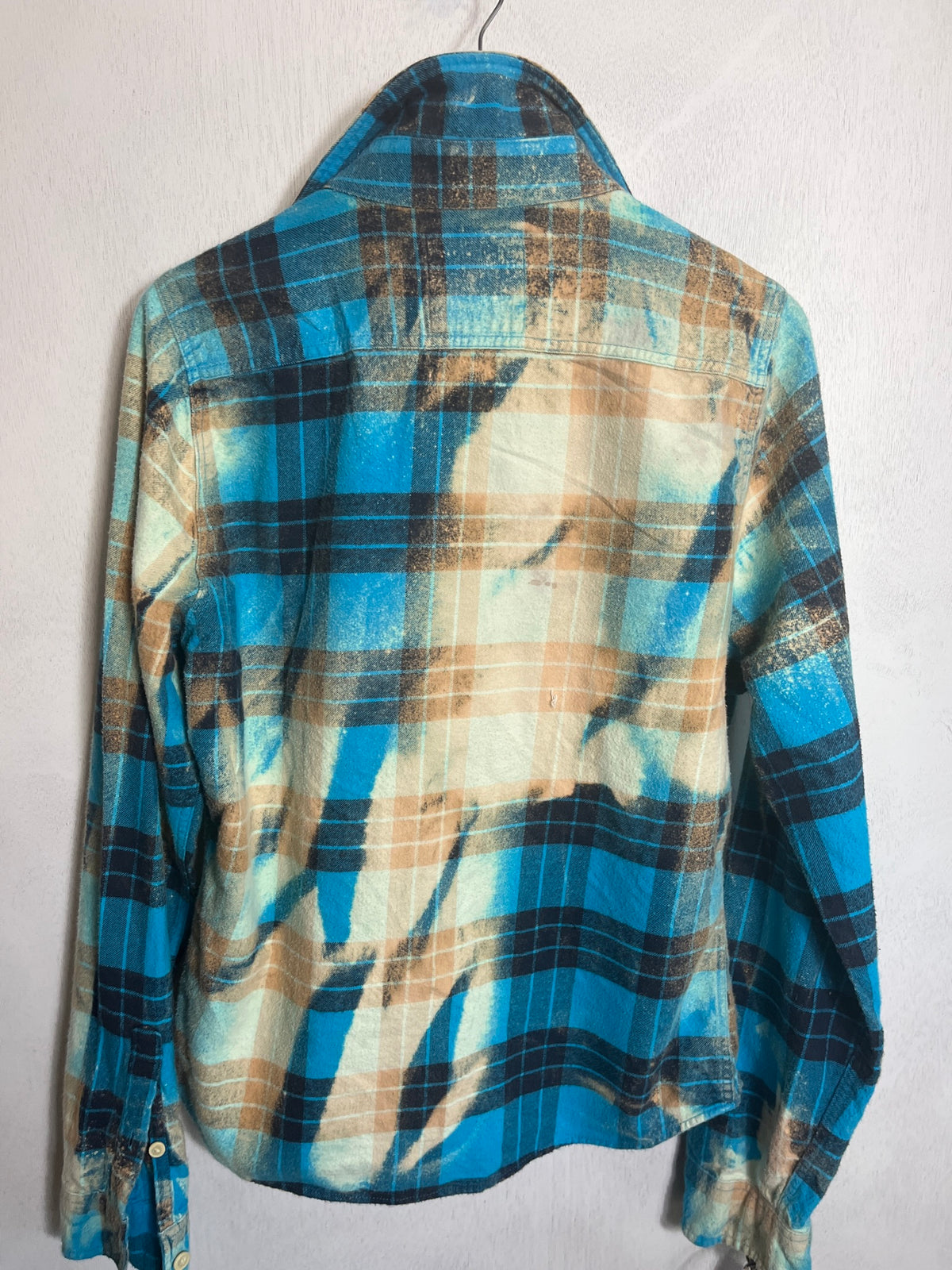 Vintage Turquoise, Cream and Black Flannel Size Small