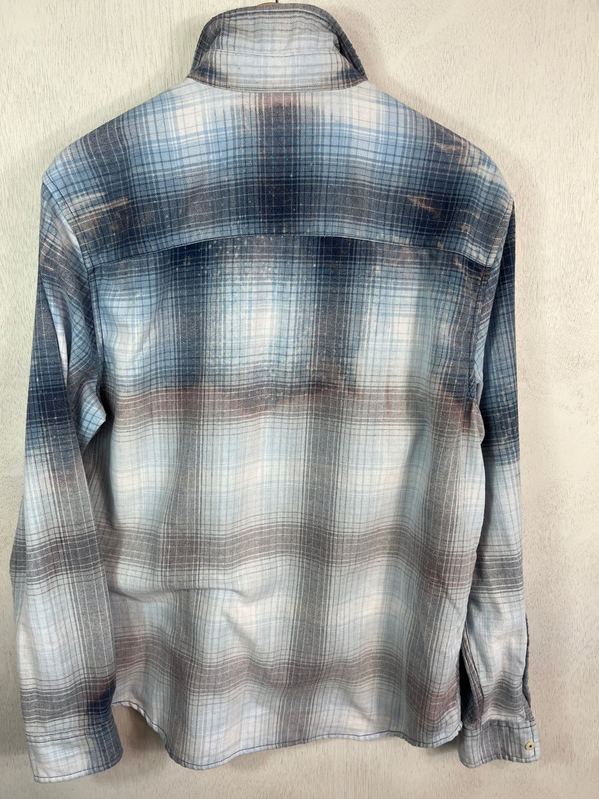 Vintage Navy and Light Blue, Grey and White Flannel Size Large