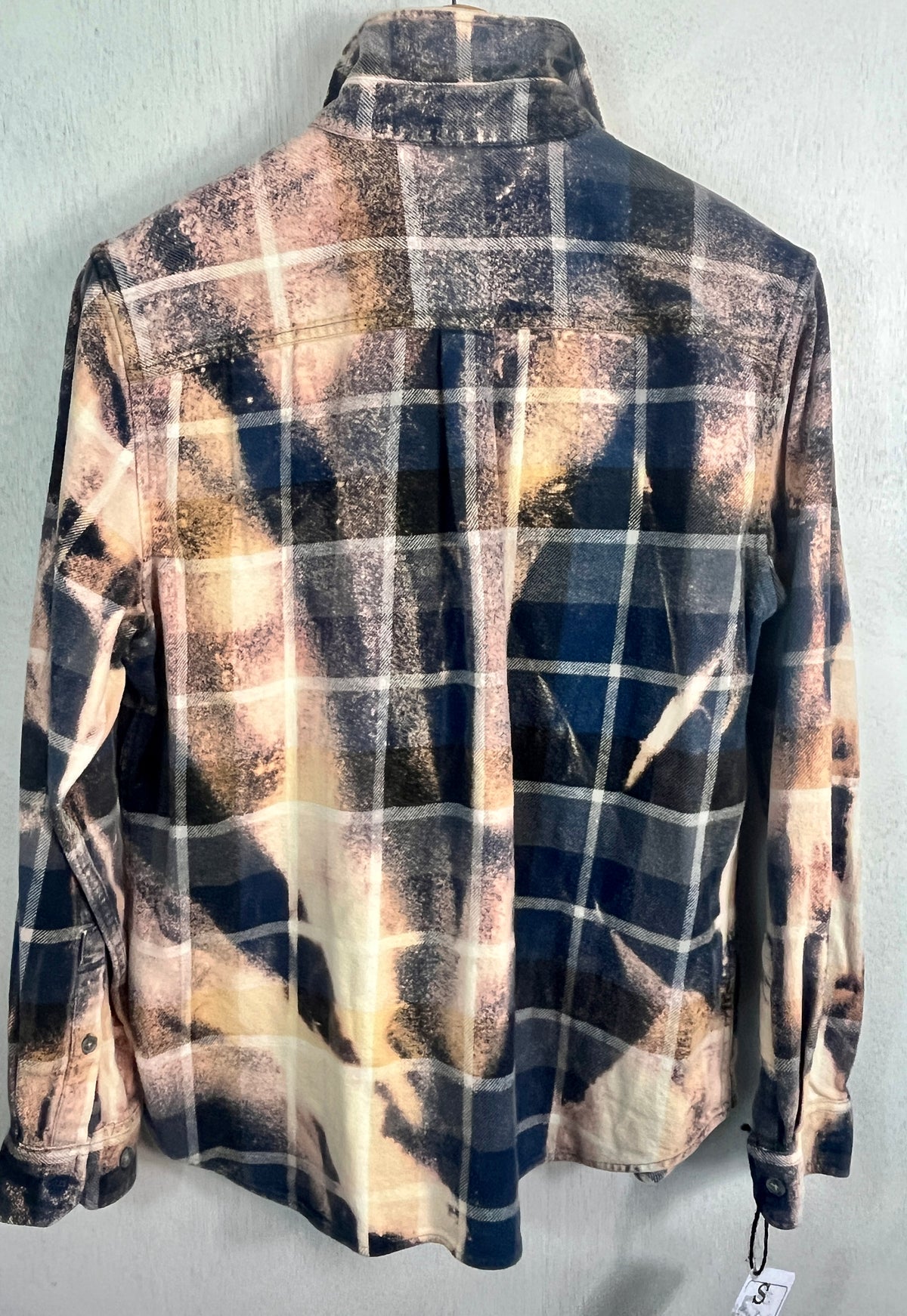 Vintage Navy, Black, Grey and Cream Flannel Size Small