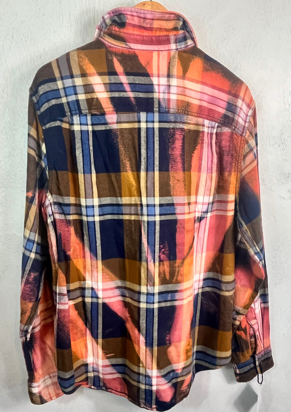 Vintage Pink, Gold, Blue, White and Black Flannel Size Large