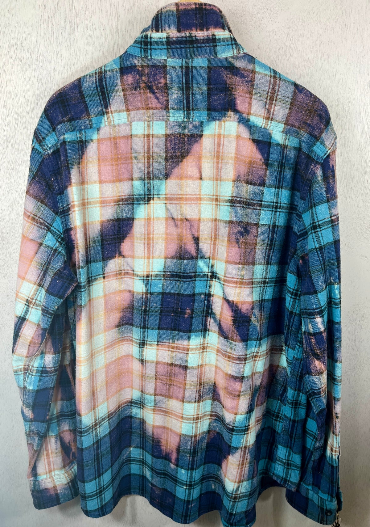 Vintage Turquoise, Blue, Pink and White Flannel Size XL