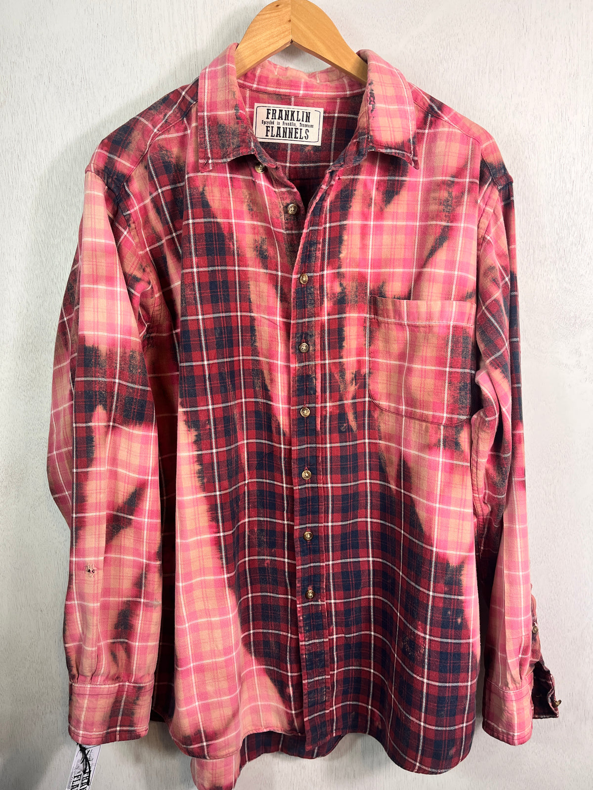 Vintage Red, Pink, White and Navy Blue Flannel Size XL