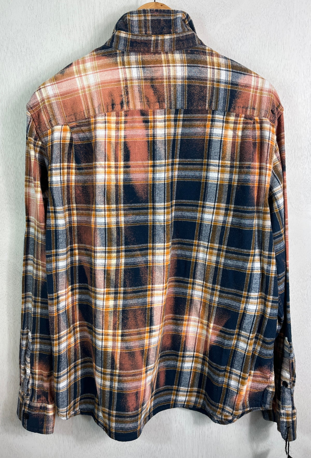 Vintage Navy Blue, Pink, White and Gold Flannel Size Large