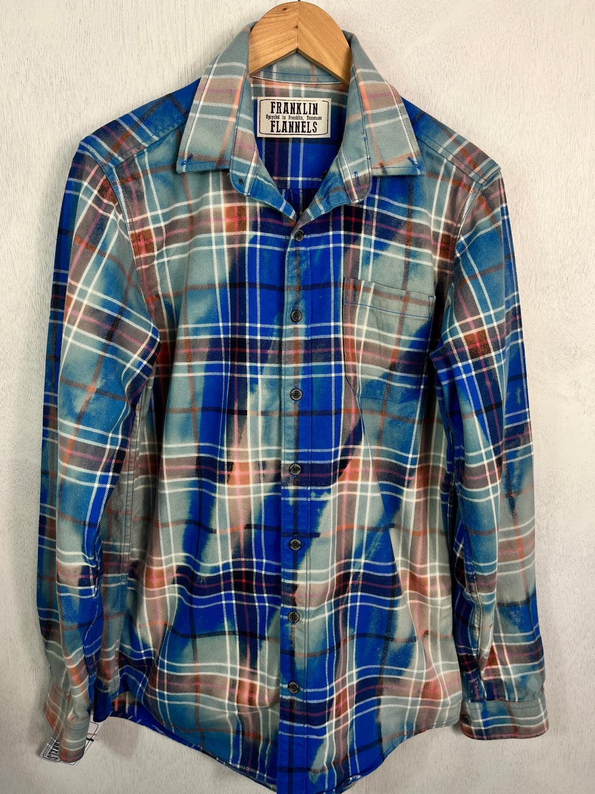 Vintage Turquoise, Light Blue, Pink and White Flannel Size Medium