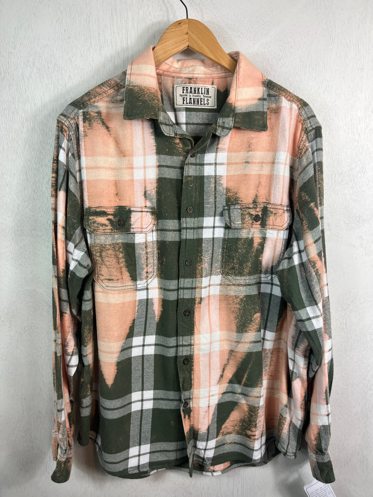 Vintage Green, White and Peach Flannel Size Large