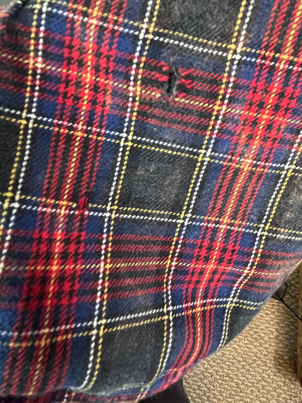 Vintage Black, Navy, Gold and White Flannel Size XL