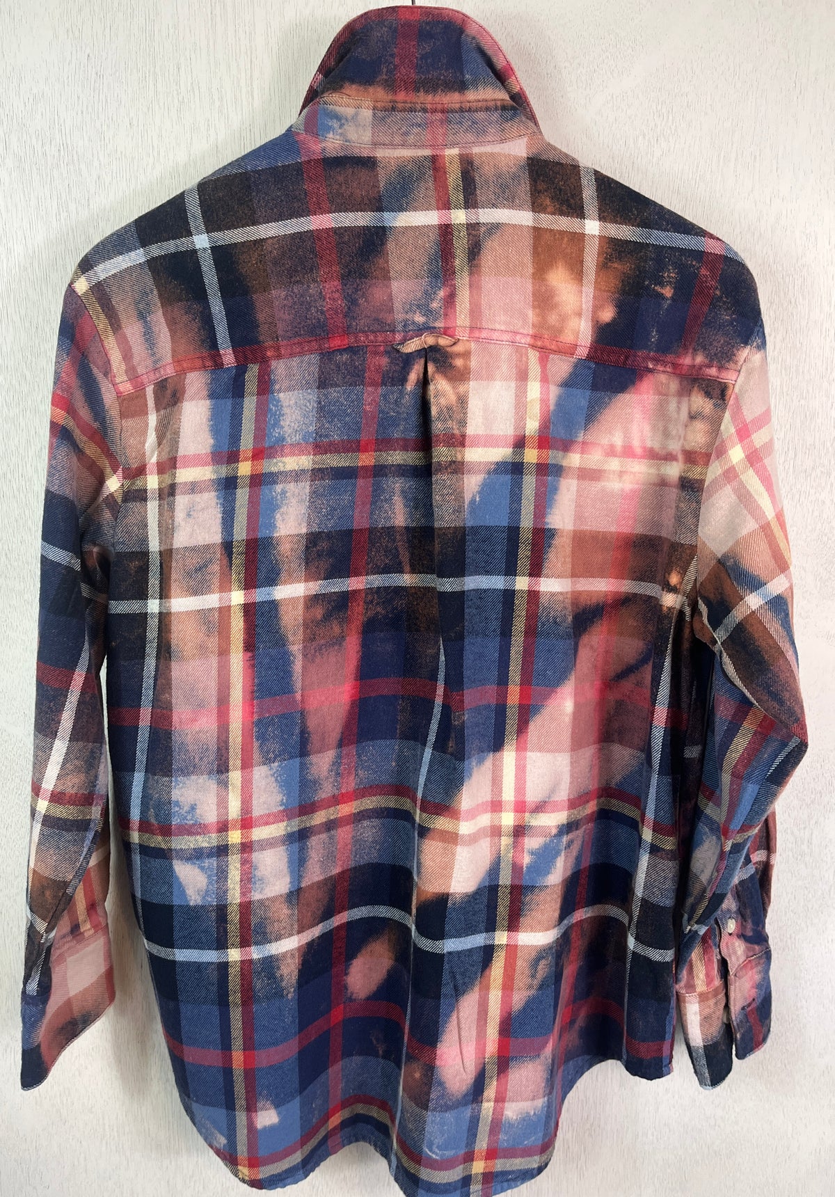 Vintage Navy and Light Blue, Pink, Black and White Flannel Size Large