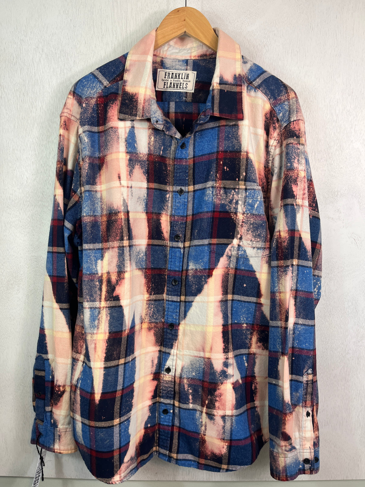 Vintage Blue, Navy, Red, Peach and White Flannel Size XL