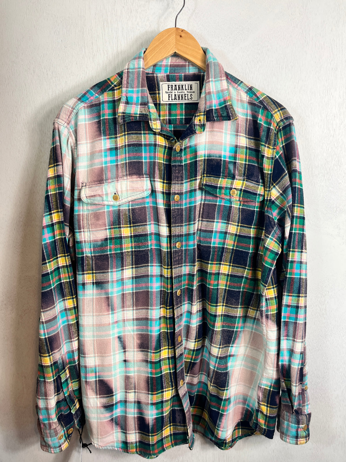 Vintage Turquoise, Yellow, Red, Navy and White Flannel Size Large