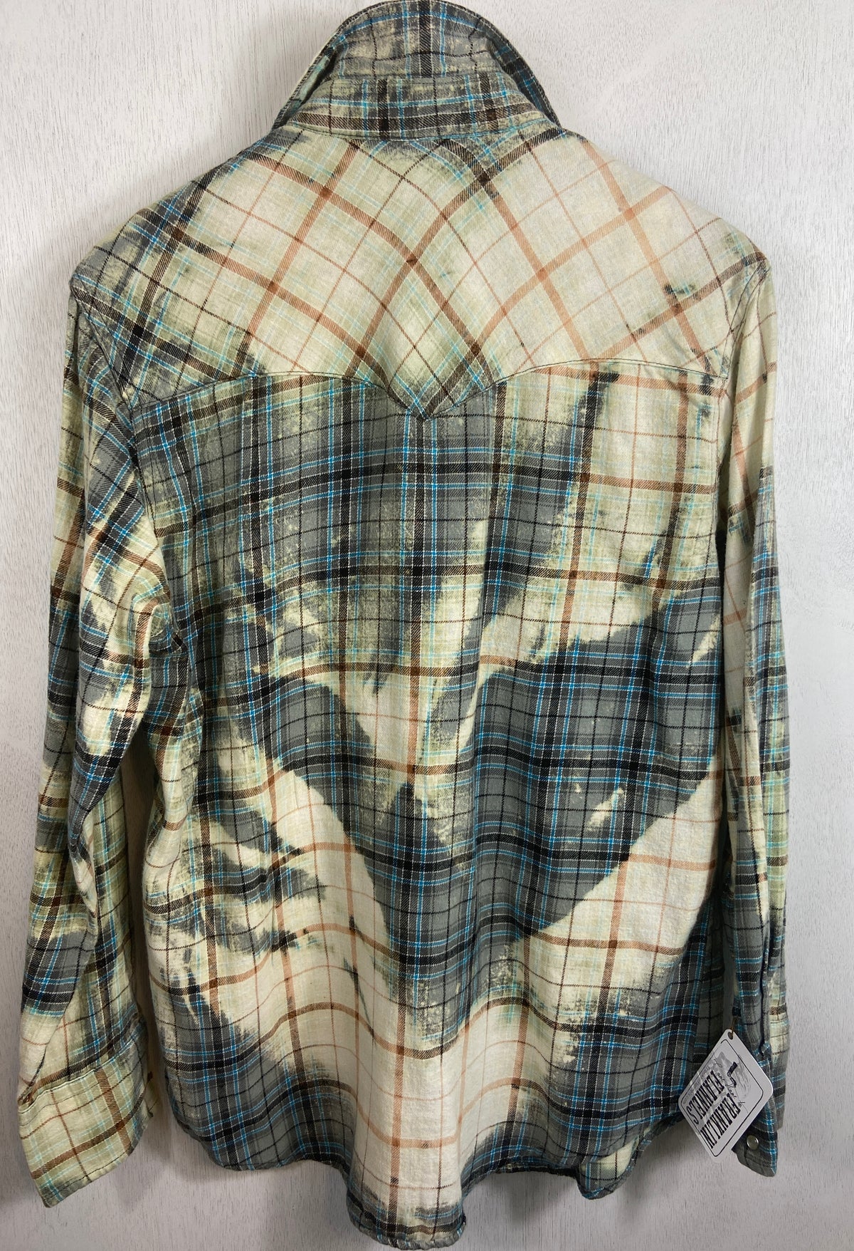 Vintage Western Style Grey, Cream and Turquoise Flannel Size Large