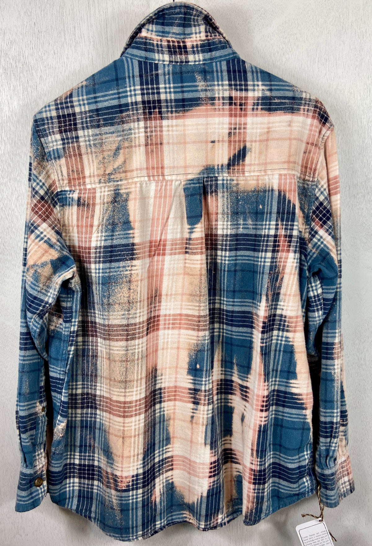 Vintage Teal, Cream and Light Pink Flannel Size Medium