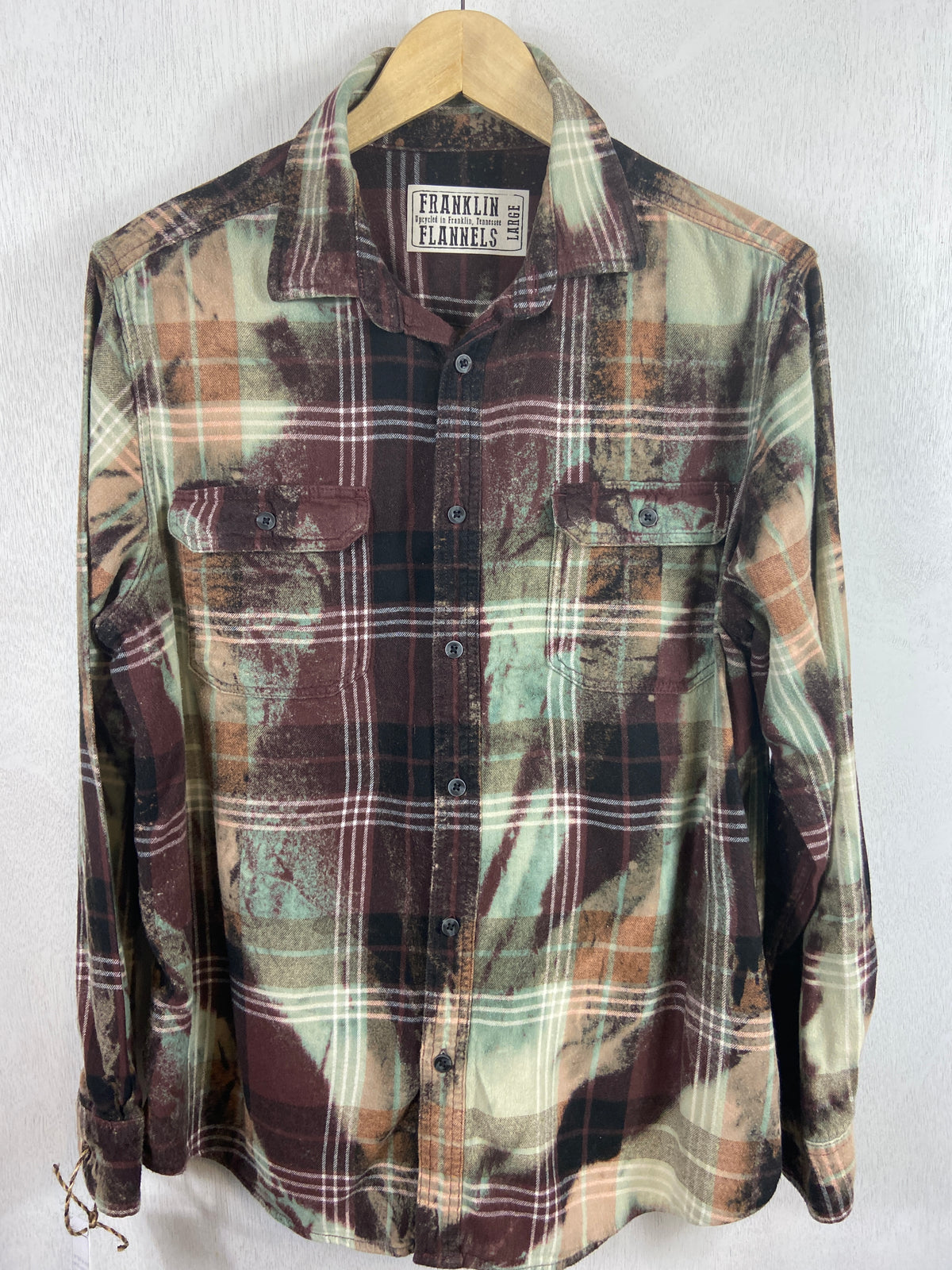Vintage Seafoam Green, Black and Burgundy Flannel Size Large