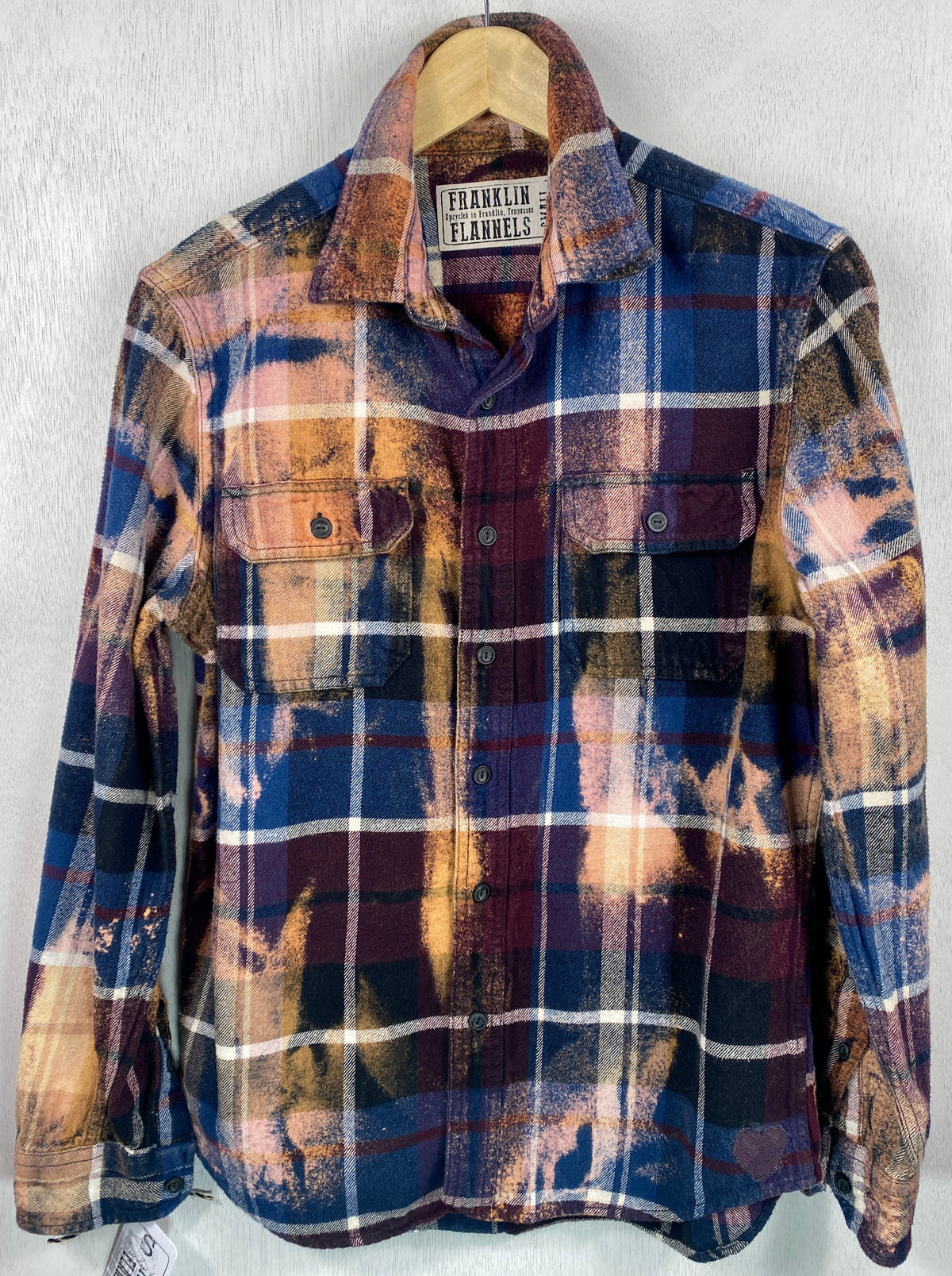 Vintage Navy Blue, Burgunday and Gold Flannel Size Small