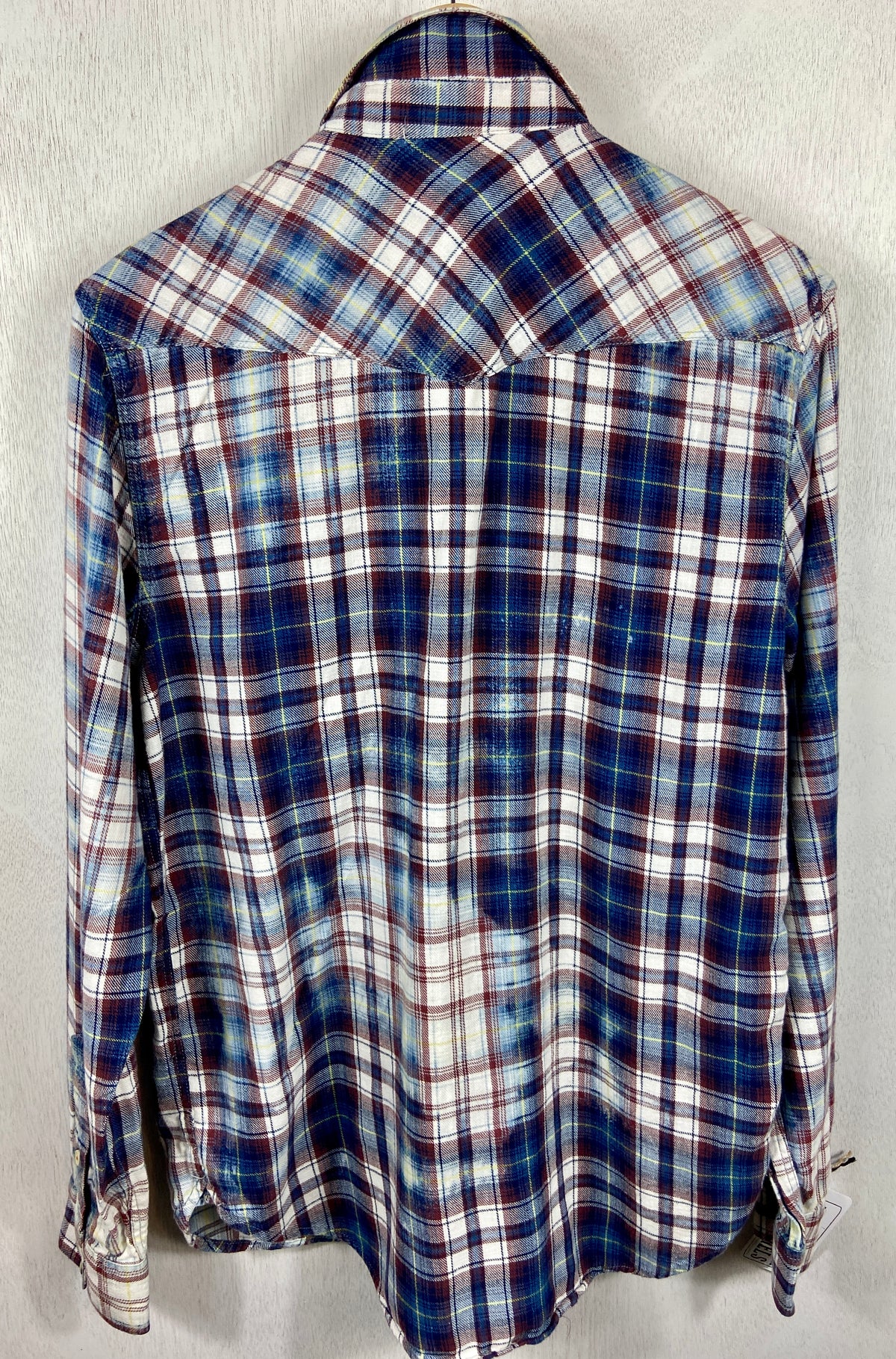 Vintage Western Style Navy Blue, Burgundy and White Flannel Size Medium