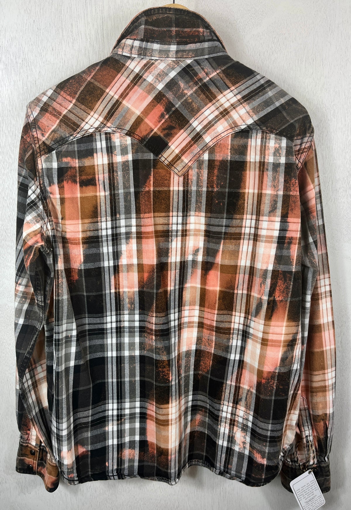 Vintage Western Style Black, Peach and White Flannel Size Large
