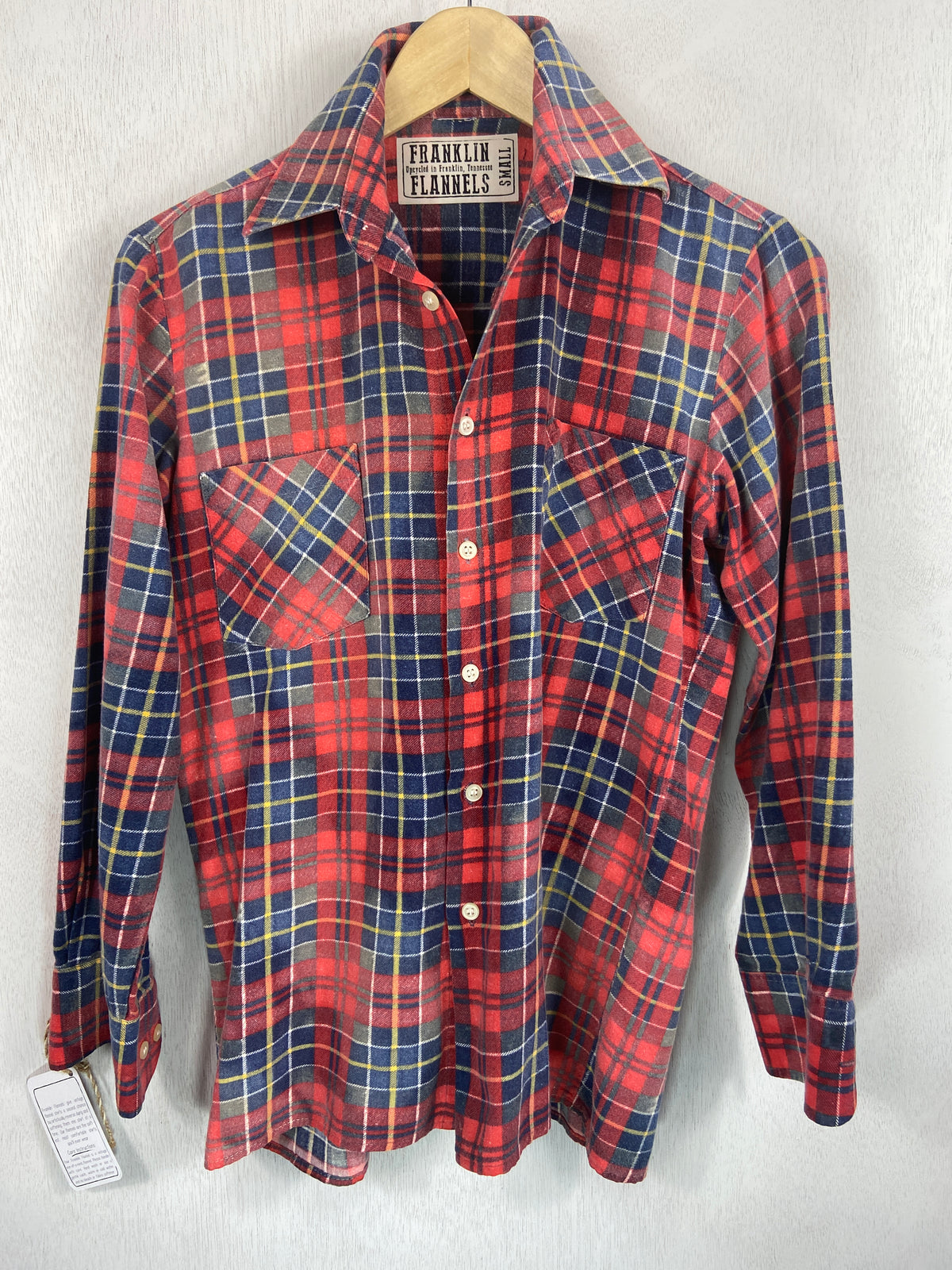 Vintage Retro Red, Blue and Yellow Size Small