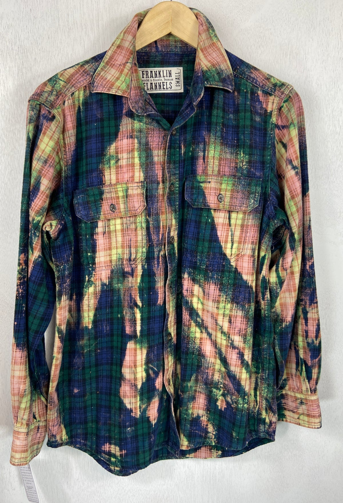 Vintage Navy Blue, Green and Pink Flannel Size Small