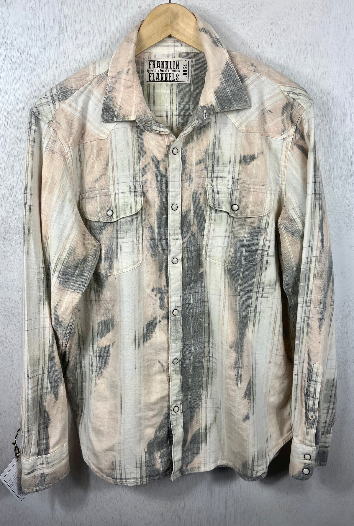Vintage Western Style Grey, Peach and Cream Flannel Size Large
