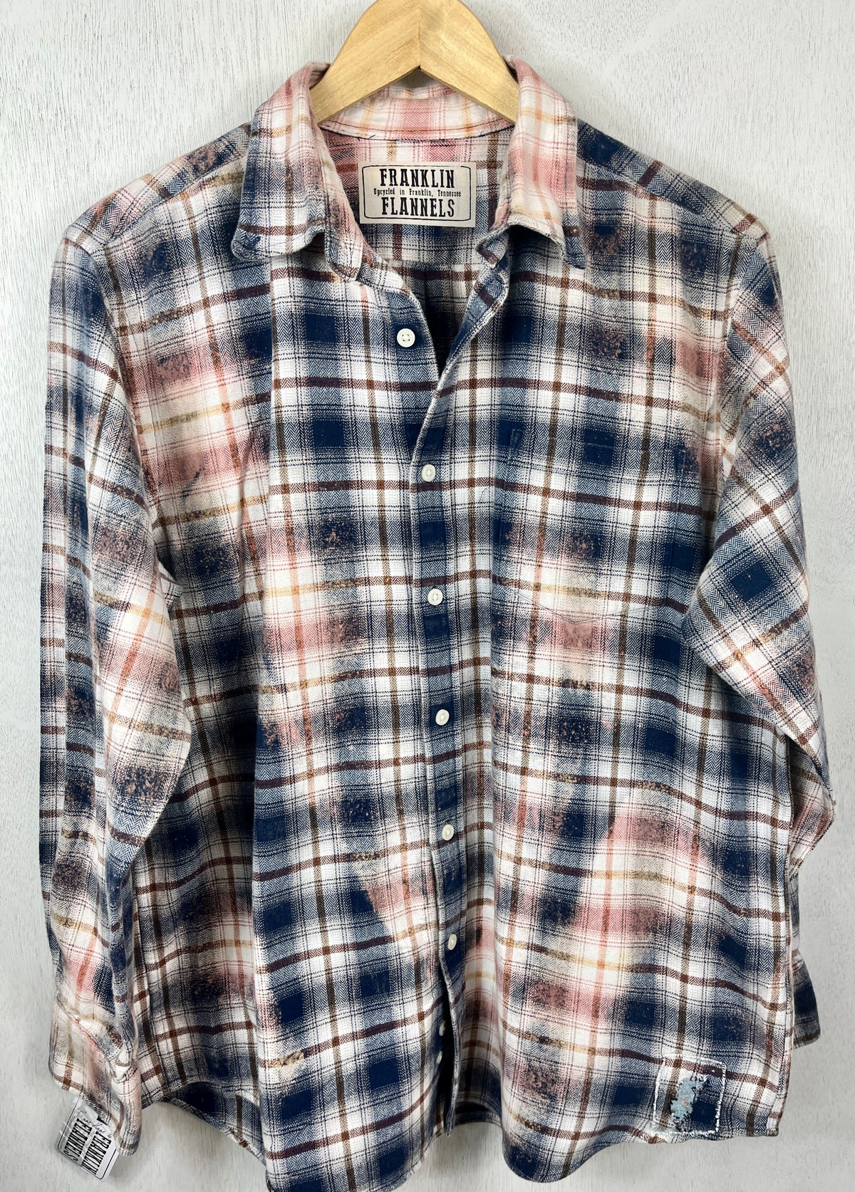 Vintage Navy Blue, White and Pink Flannel Size Large