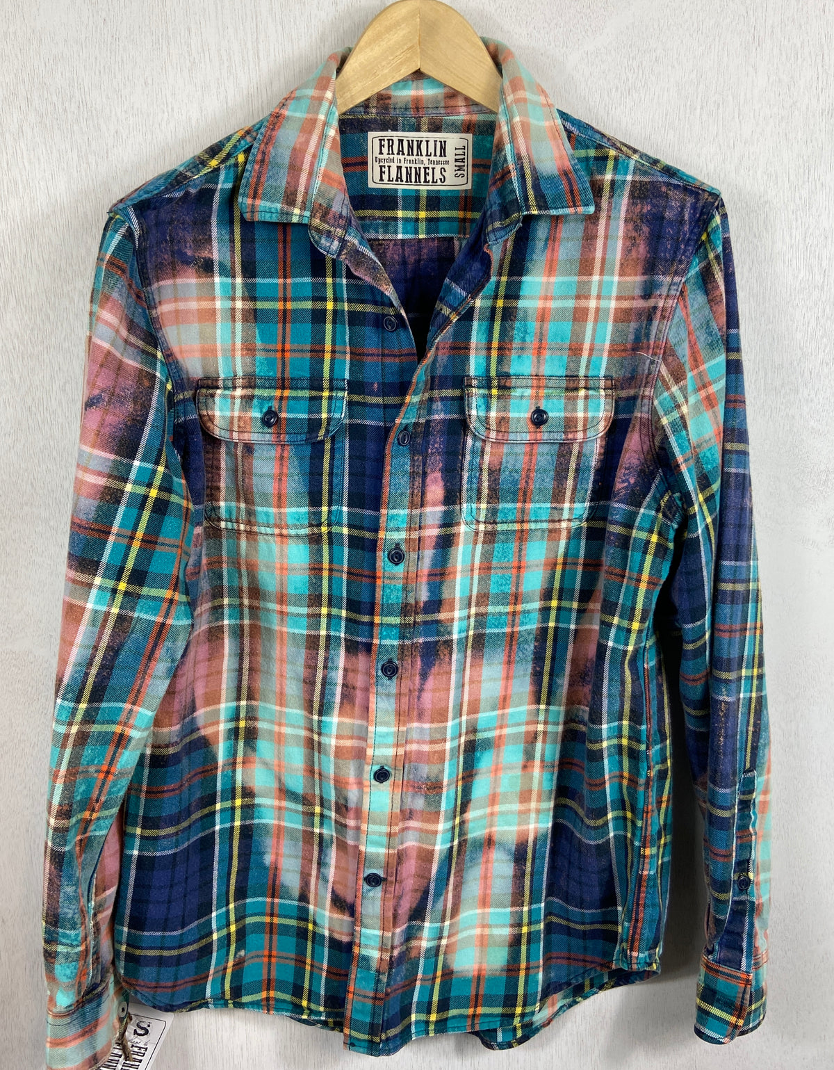 Vintage Turquoise, Navy, Pink and Orange Flannel Size Small