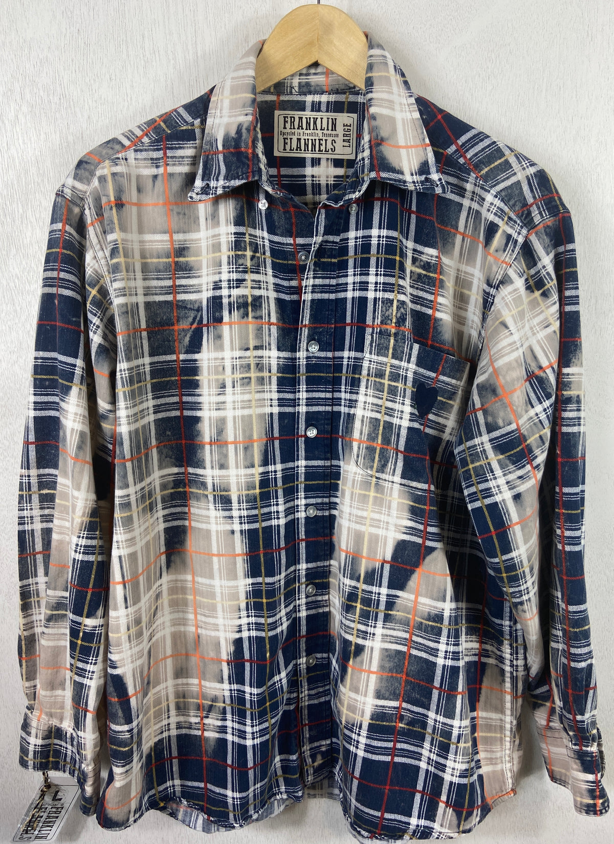 Vintage Navy Blue, Red and White Flannel Size Large