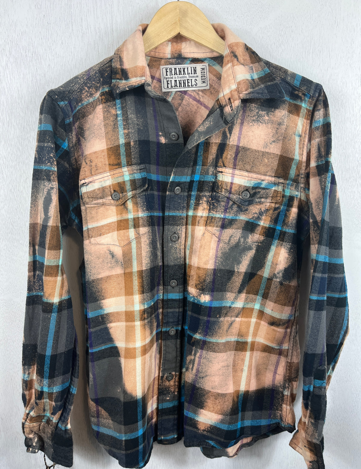 Vintage Turquoise, Black, Grey and Camel Flannel Size Medium