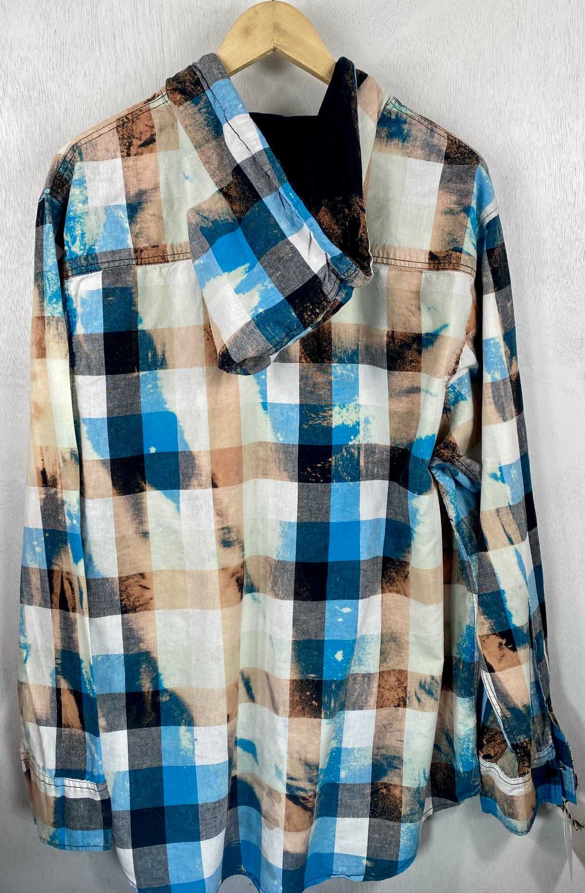 Vintage Turquoise, Black and White Hoodie Flannel Size XL