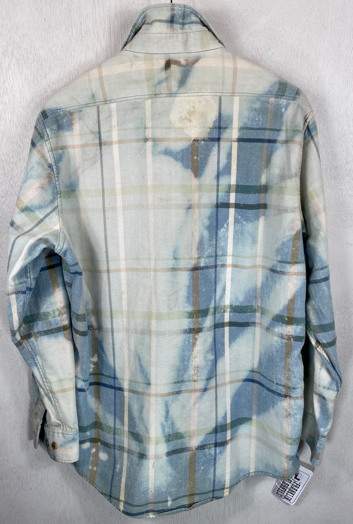 Vintage Light Blue and White Flannel Size Large