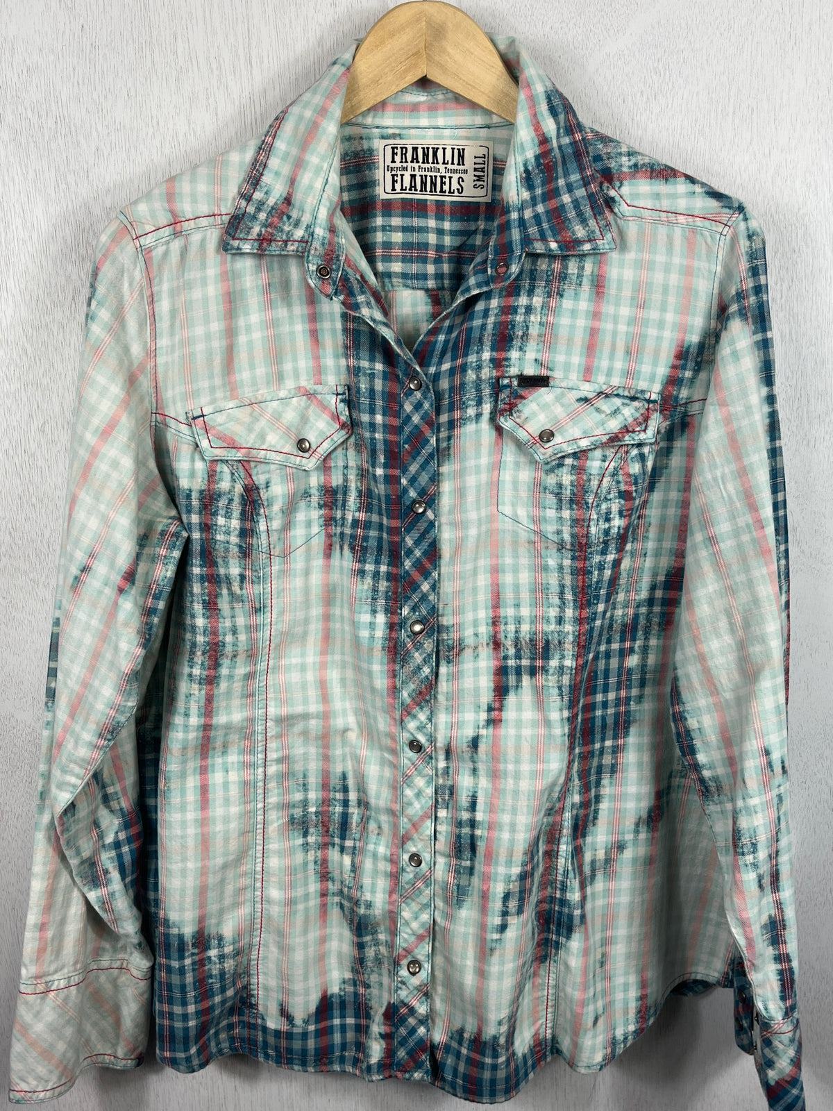 Vintage Western Style Blue, Pink and White Lightweight Flannel Size Small