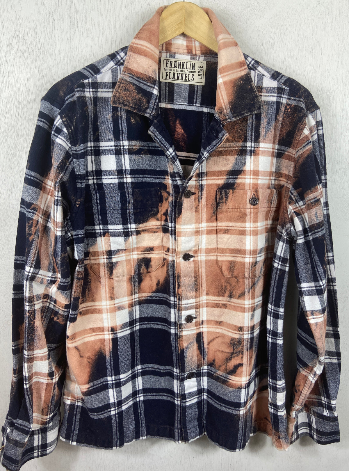 Vintage Navy Blue, Rust and White Flannel Size Large