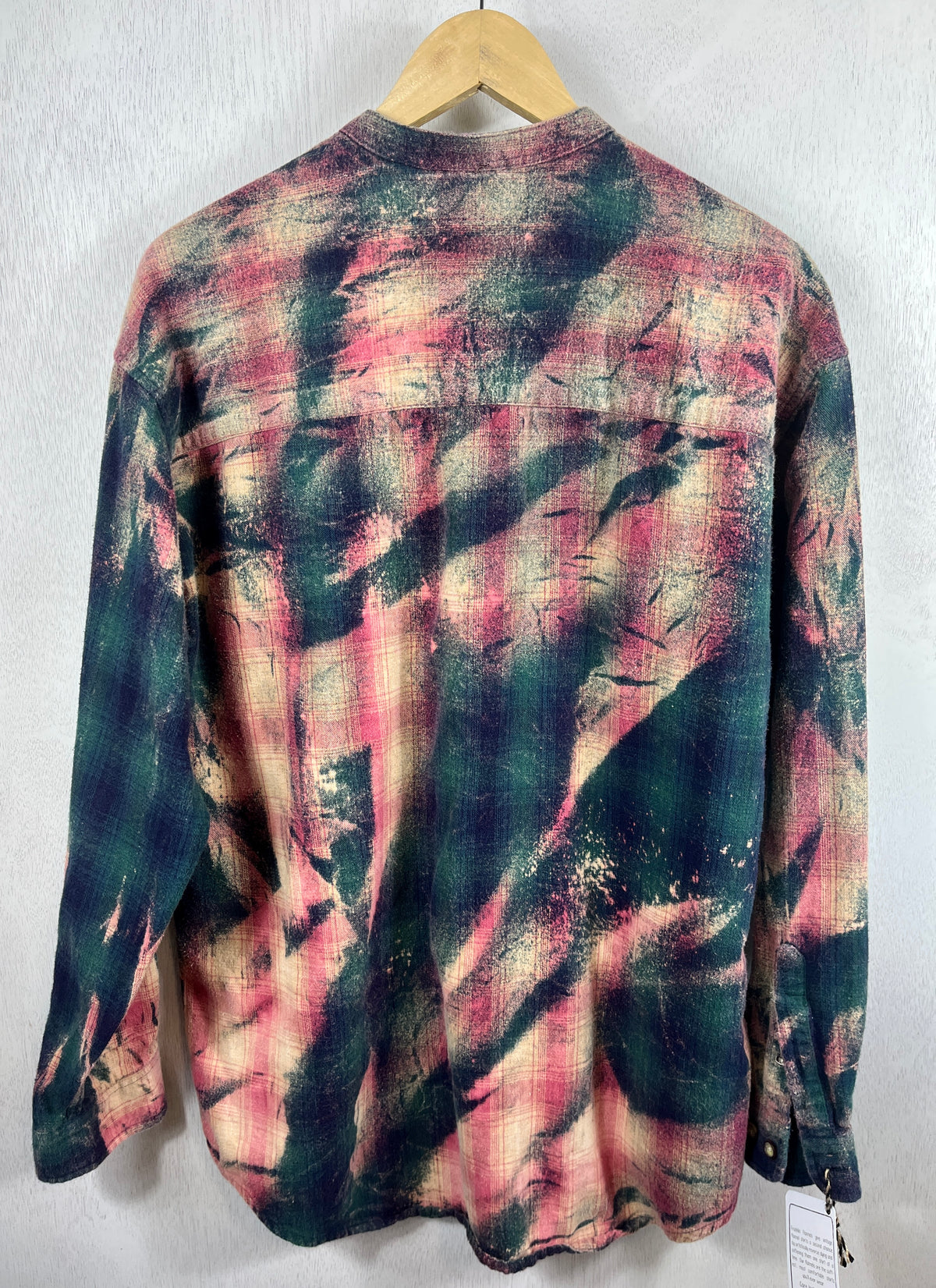 Vintage Navy, Green, Pink and Cream Flannel Size XL