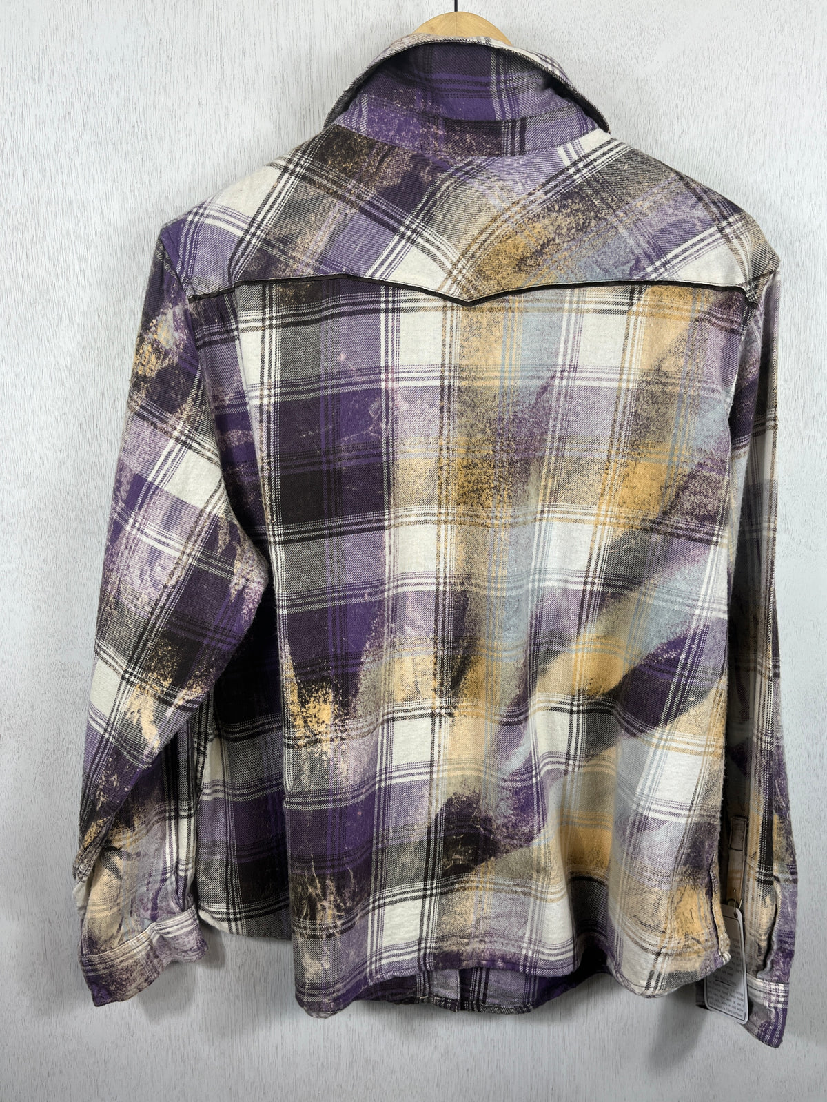 Vintage Western Style Purple, White and Gold Flannel Size Medium