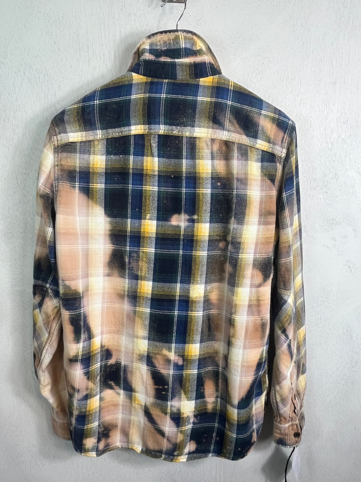 Vintage Blue, Pale Pink, Yellow, Green and White Flannel Size Medium