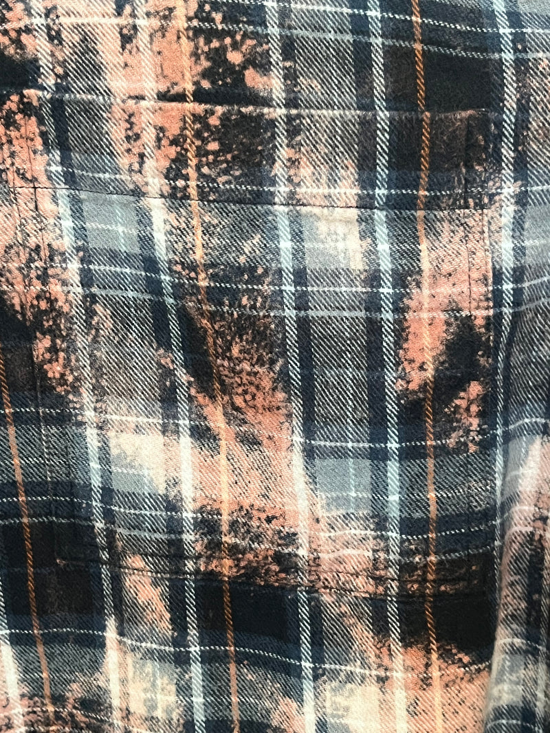 Vintage Navy, Grey, White and Peach Flannel Size Medium