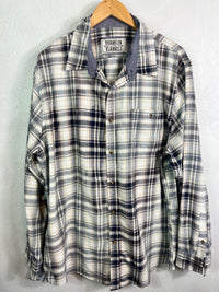 Vintage Faded Navy, Light Blue, Beige and White Flannel Size XL