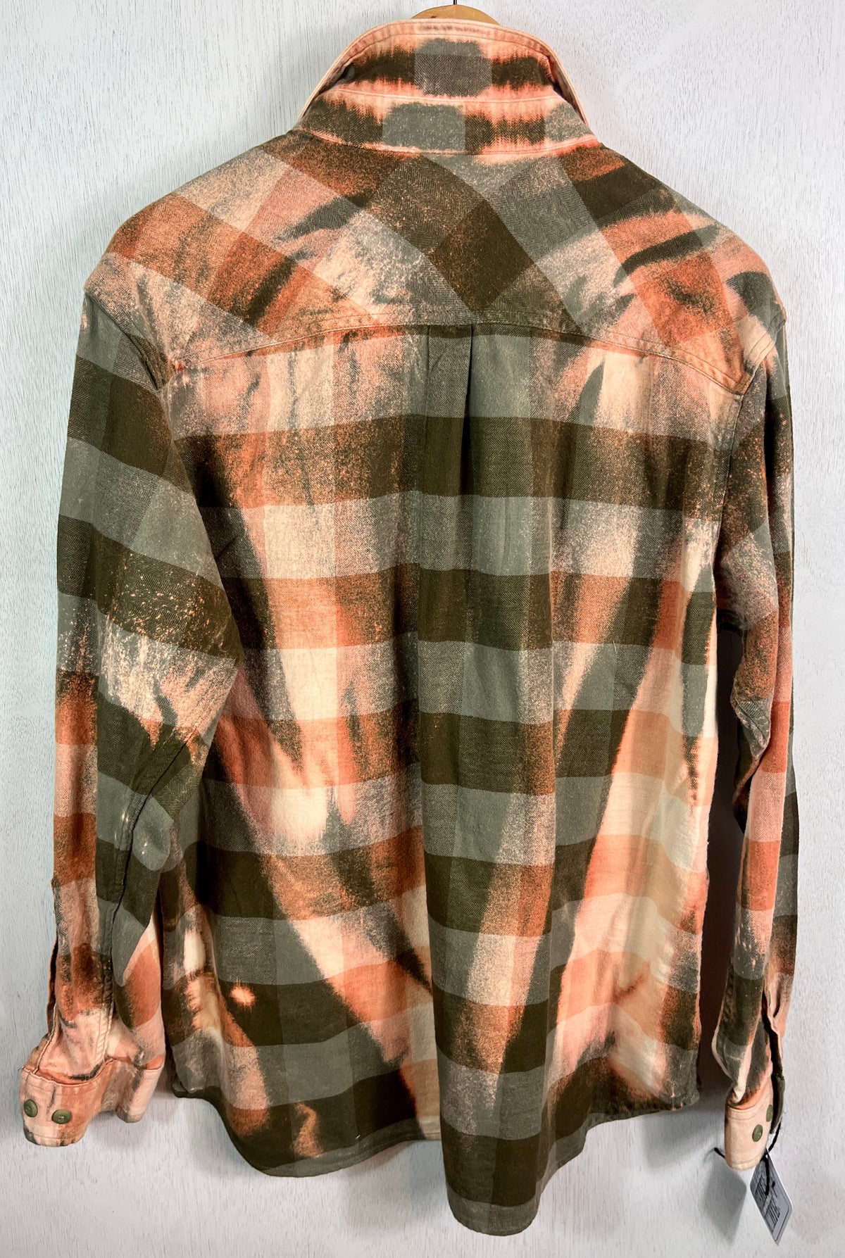 Vintage Army Green and Peach Flannel Size Large