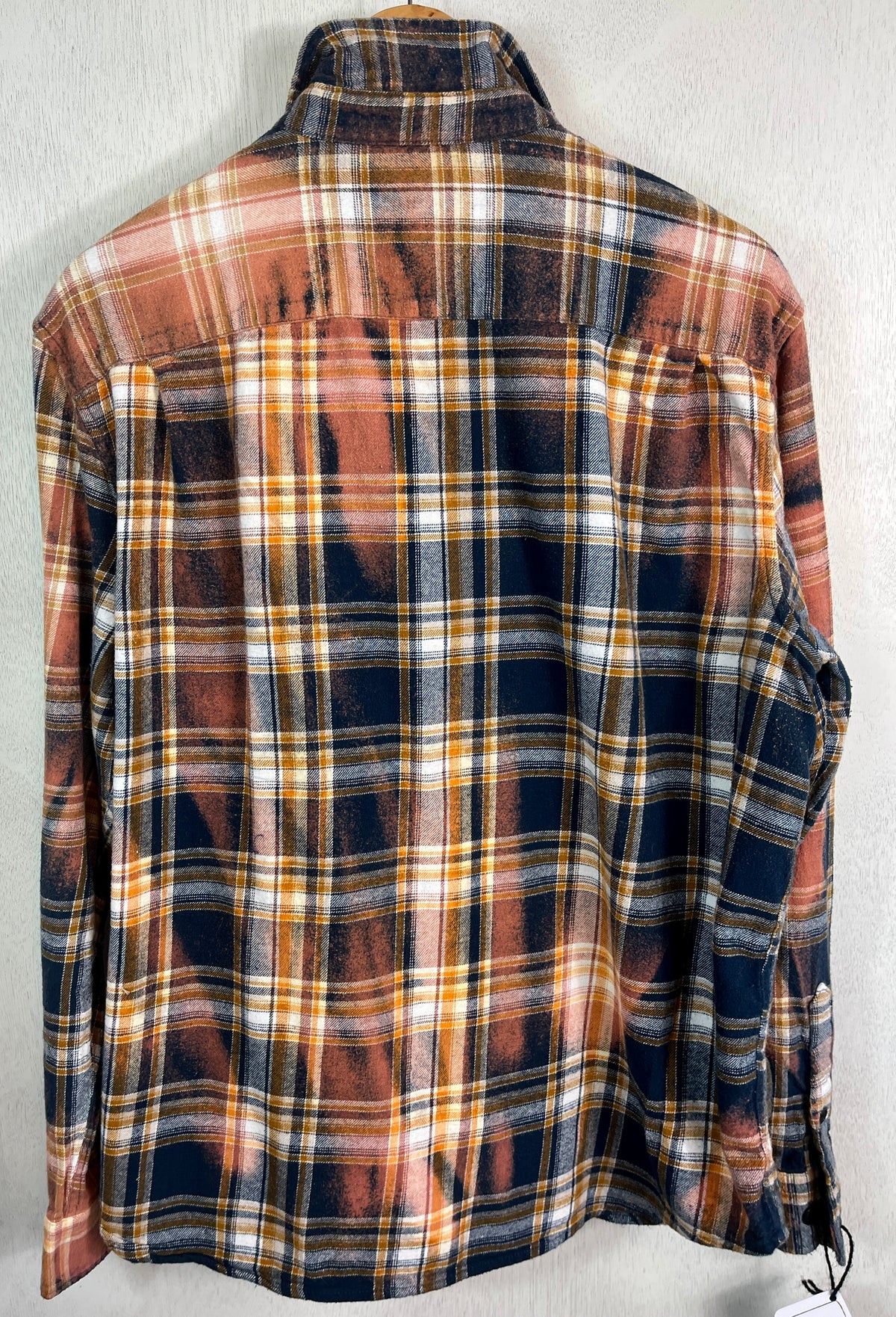 Vintage Navy Blue, White, Gold and Peach Flannel Size XL