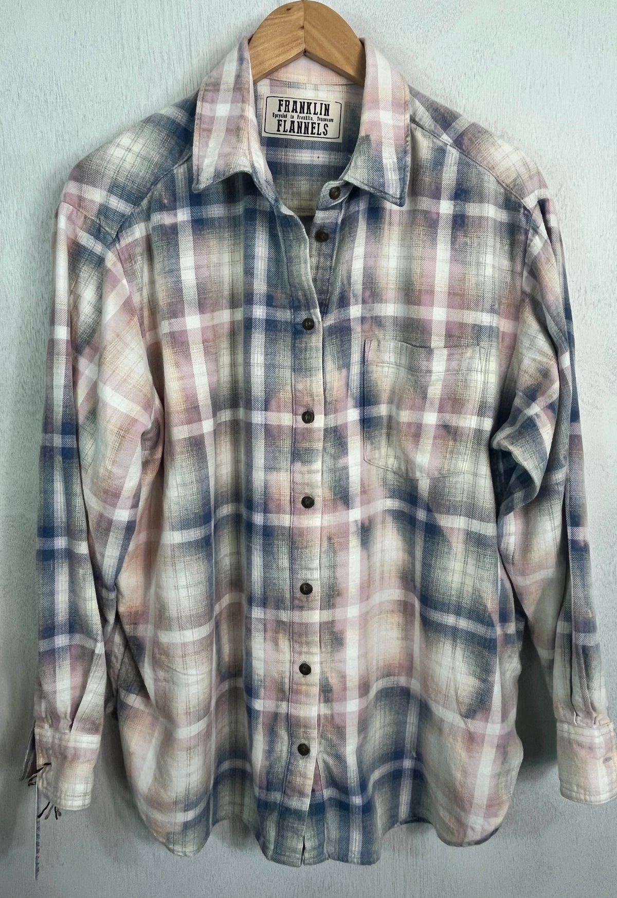 Vintage Lavender, Pink and White Flannel Size Large
