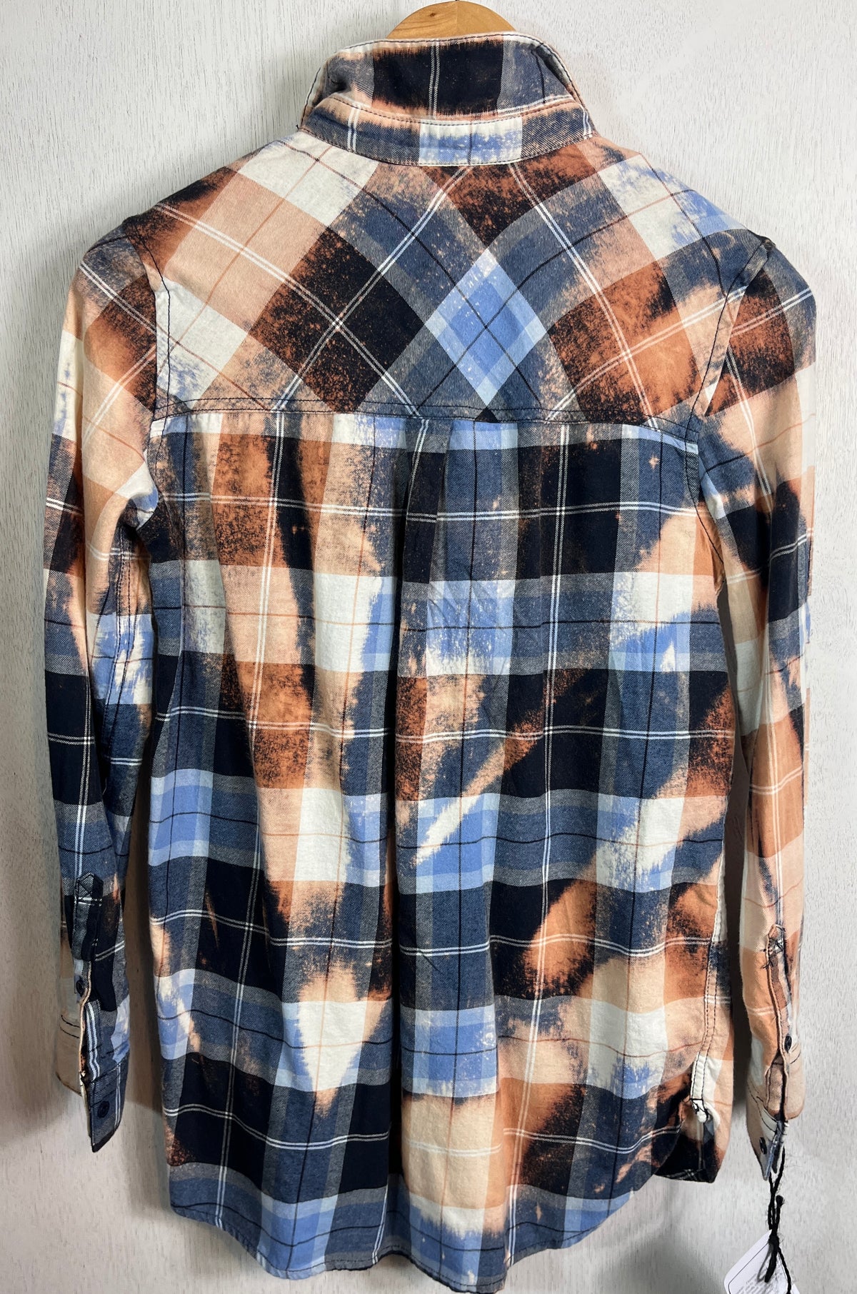 Vintage Blue, Black, White and Peach Lightweight Cotton Size Small