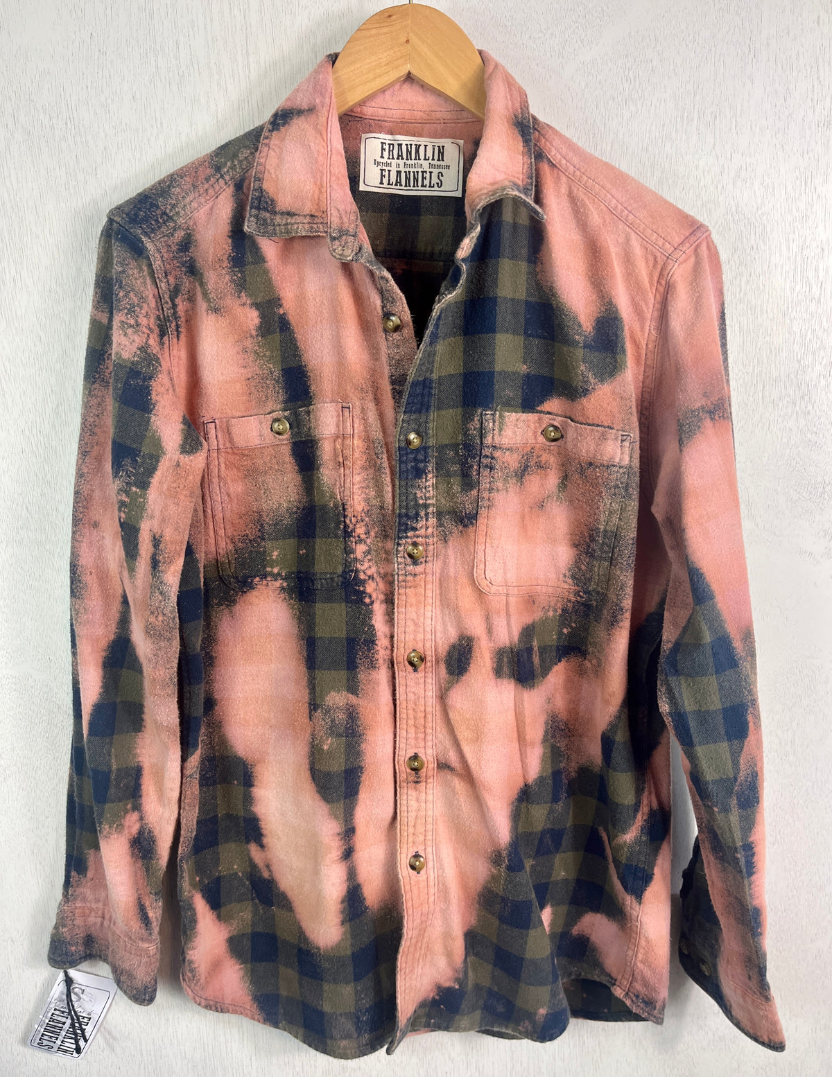 Vintage Peach, Sage and Navy Blue Flannel Size Small