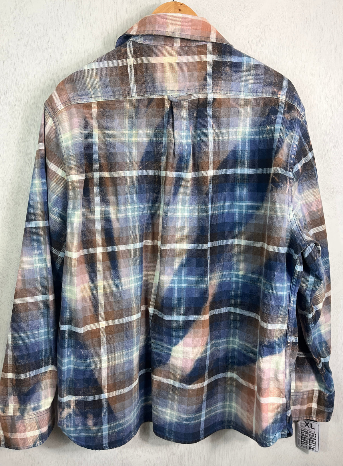 Vintage Navy, Light Blue, Taupe and White Flannel Jacket Size XL