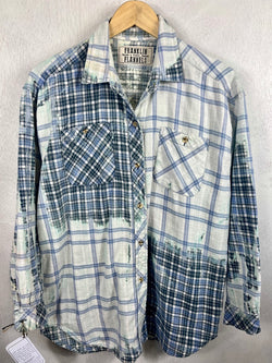 Vintage Light Blue, Navy and White Flannel Size Large
